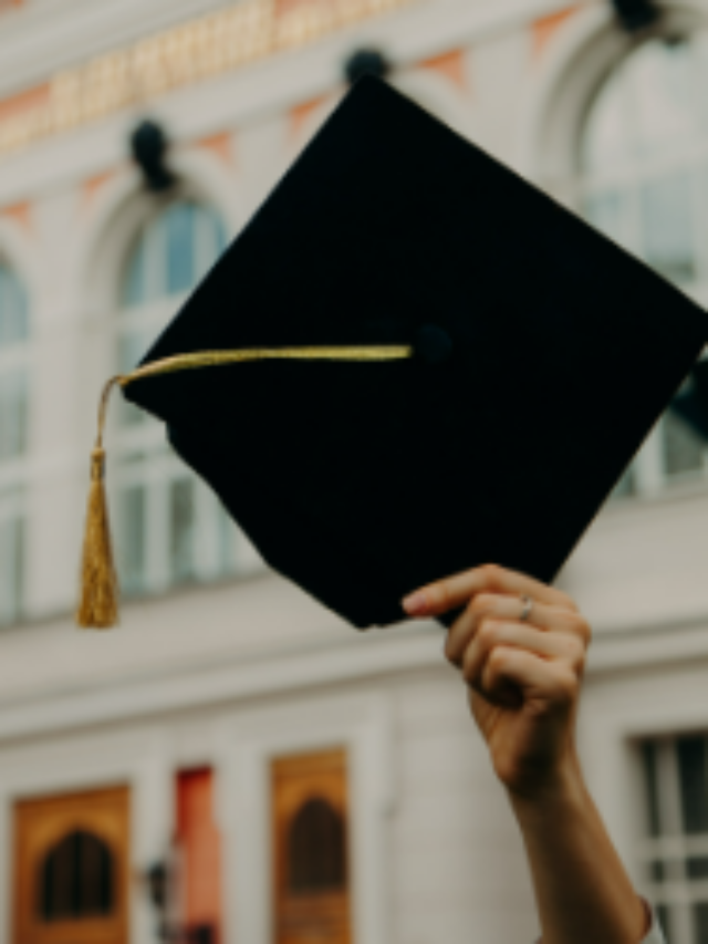 Concurso UFRGS (RS) aberto: são 159 vagas para níveis médio, técnico e superior.