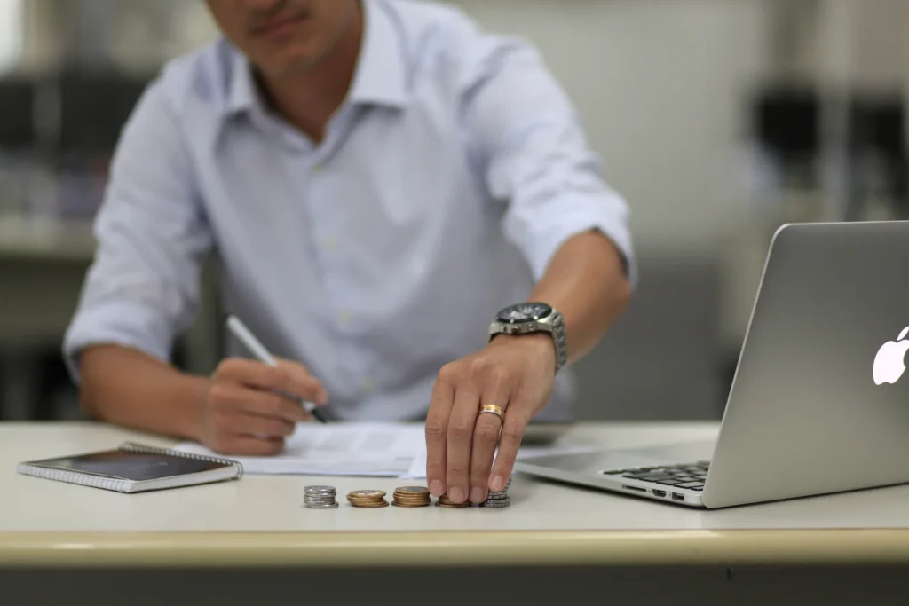 Descubra as atribuições do cargo de Contador no concurso público do CRM MG