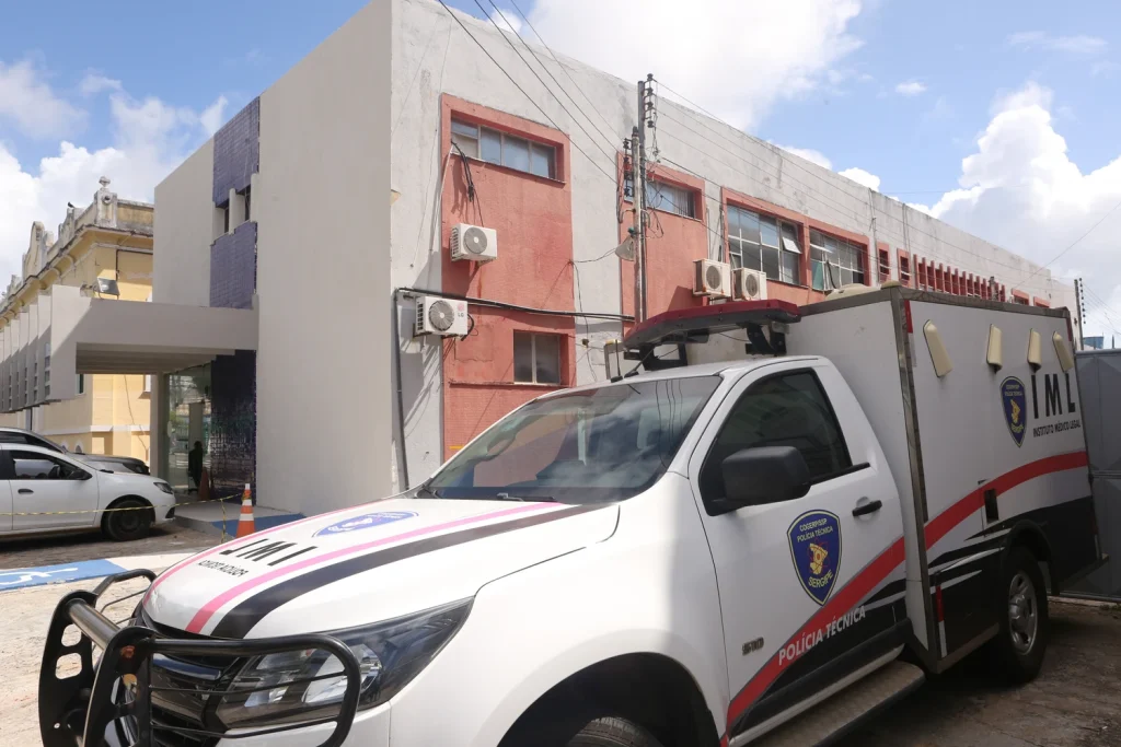 Auxiliar de Perícia na Polícia Científica do Paraná: conheça suas atribuições e saiba como se preparar para o concurso público