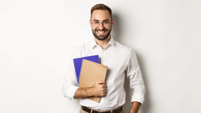 Requisitos do Cargo de Assistente: Administração em Concursos da UFG (GO)
