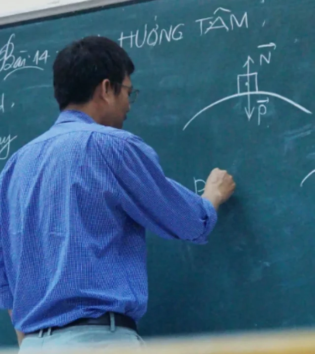 Concurso Público para Professor em Pinhais/PR: Atribuições e Informações Relevantes
