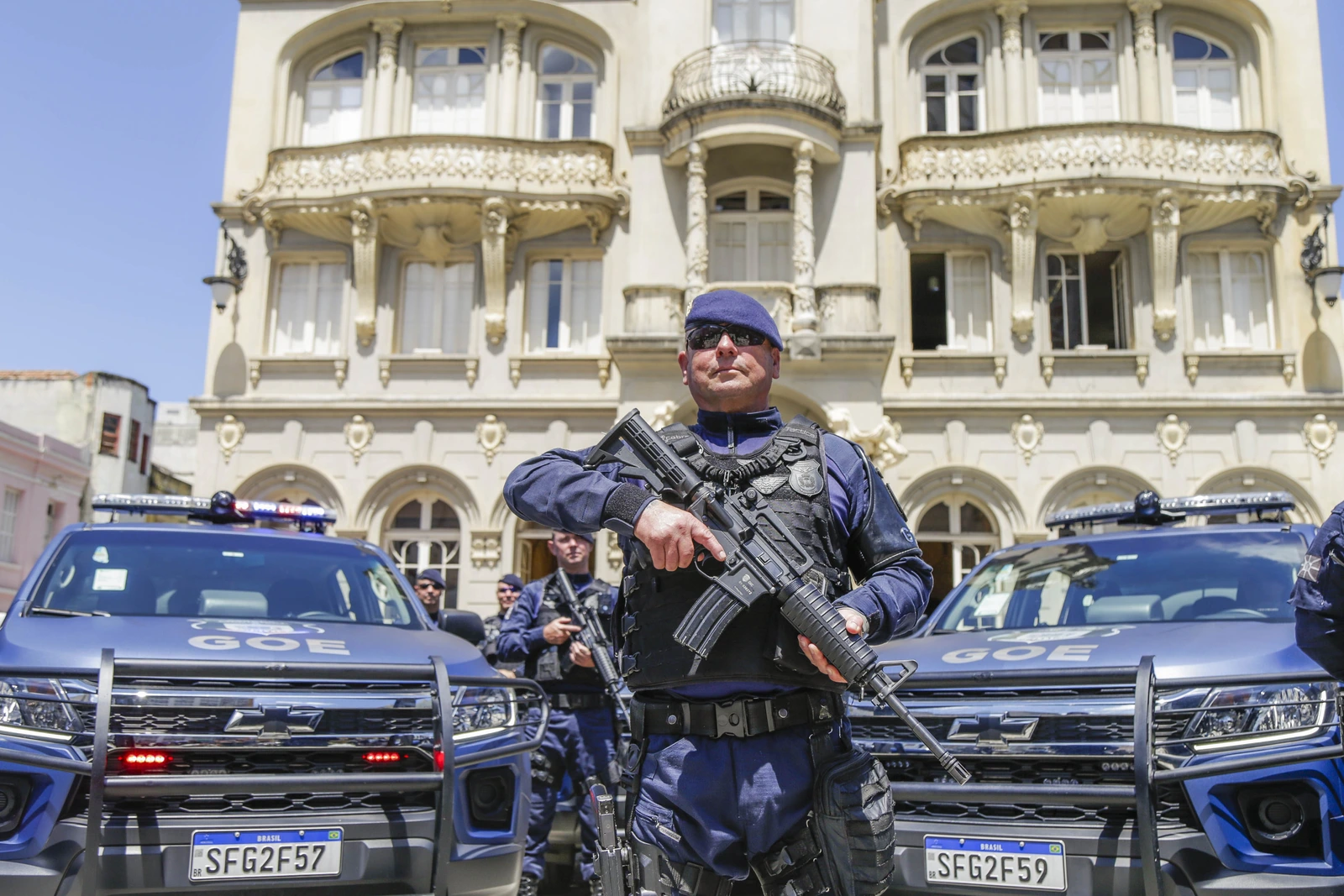 Notícia: Concurso Guarda Municipal de Curitiba: resultado da 1ª fase já está disponível! Mais de 7 mil candidatos atingiram a nota de corte. Confira a lista.