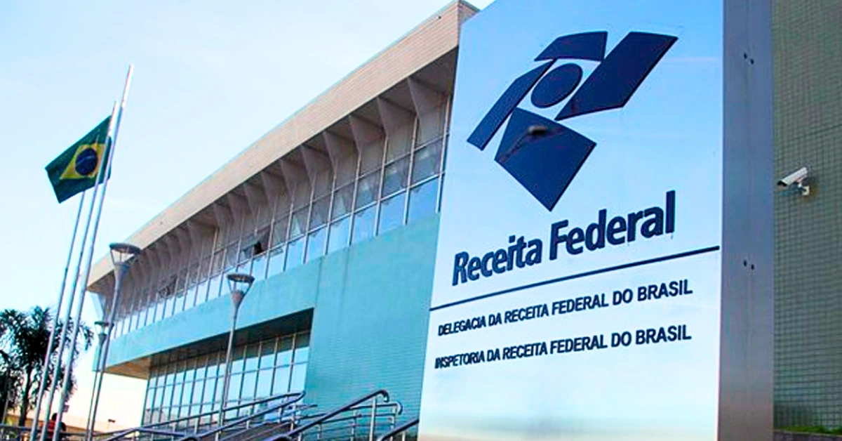 Notícia: O Concurso Receita Federal 2026 é aguardado para o próximo ano. Com mais de 22 mil cargos vagos, os salários podem chegar a R$ 32,5 mil. Saiba os detalhes.