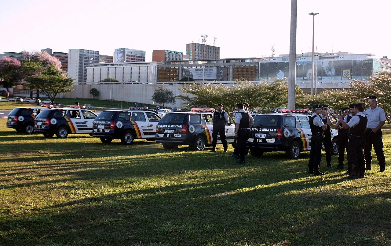 Notícia: Concurso PMDF: veja onde será a sua prova para Oficial. A seleção oferece 49 vagas imediatas e salários que chegam a R$ 18 mil.