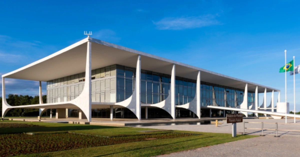 Notícia: O edital do Concurso SEDES DF 2026 passou por sua primeira retificação! Confira as mudanças oficiais nas especialidades e as atribuições dos cargos.