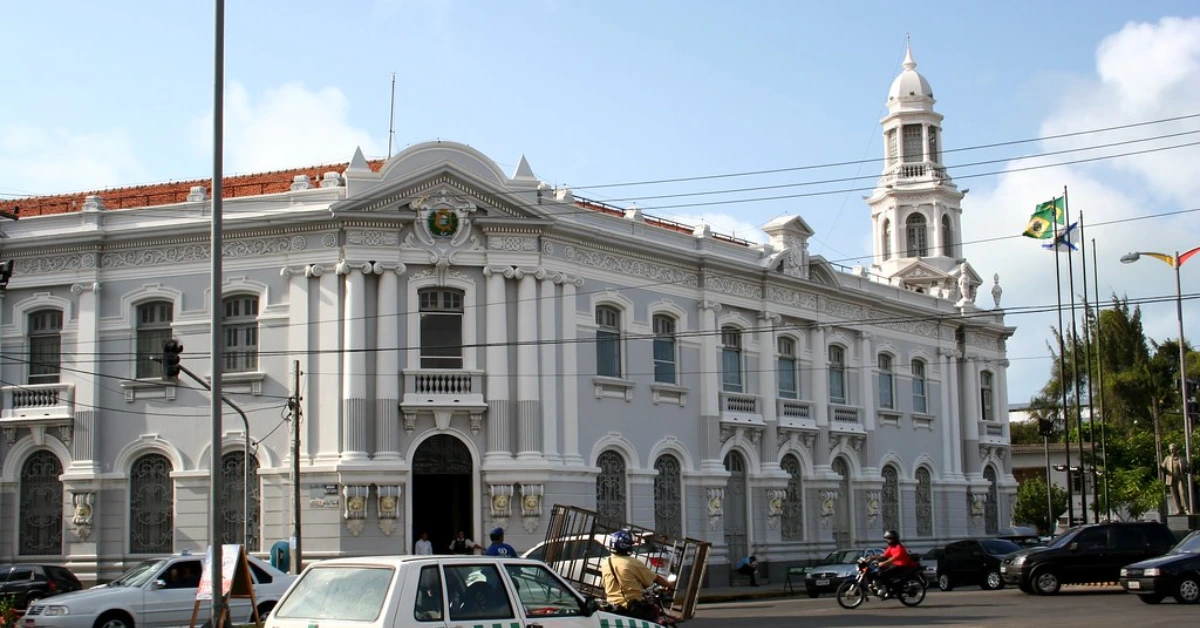 Notícia: Edital Sefaz CE (Nordeste) com 300 vagas p/ Auditor Fiscal e salários até R$ 24 mil. As isncrições estão ABERTAS e prazo para pedir isenção até 01/05!