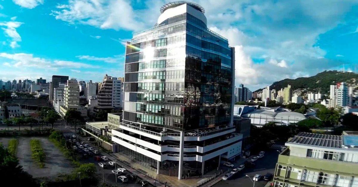 Notícia: Locais de prova do Concurso TCE SC estão disponíveis! Confira o passo a passo para consultar seu endereço no site da FGV e veja os horários da prova.