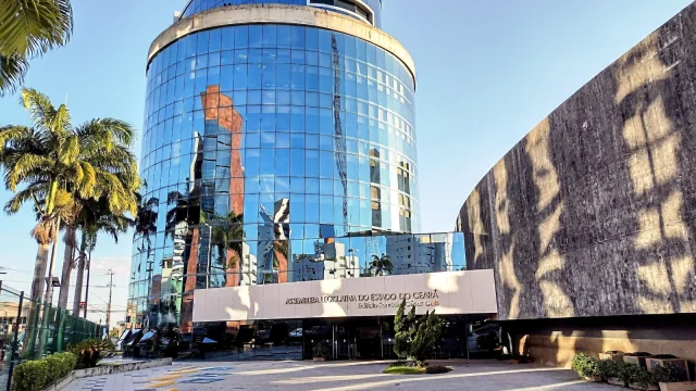SAIU Concurso ALE CE 2026: 600 vagas para Técnico e Analista!