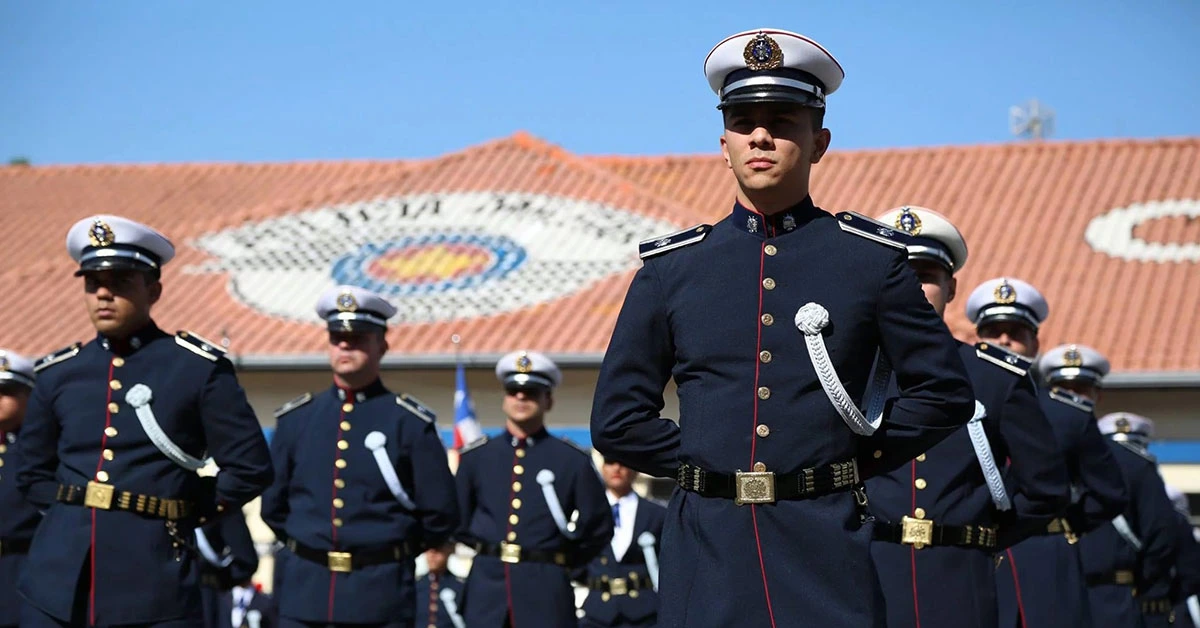 Notícia: Edital Concurso PM SP Oficial 2026 publicado! 200 vagas para Cadete (nível médio) e salário de R$ 5,4 mil. Veja como se inscrever.