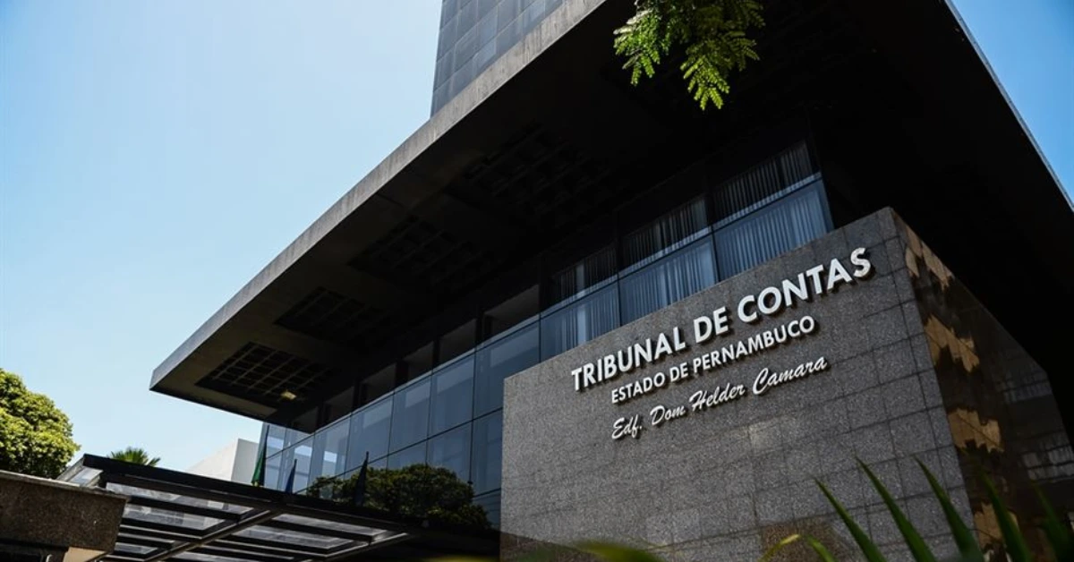 Notícia: O Concurso TCE PE 2026 foi retomado pela FGV! Provas anuladas de 4 cargos serão reaplicadas em agosto. Veja as carreiras afetadas e o novo cronograma.