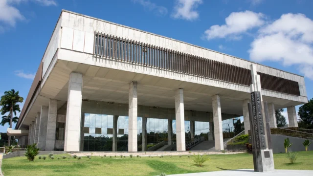 Concurso TJ CE 2026 tem vagas de Nível Médio: inscreva-se já!