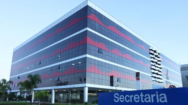PSS SES DF 2026: Edital com 464 vagas para MÉDICO a R$ 21 MIL