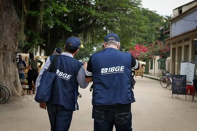 Notícia: Concurso IBGE Temporários: edital publicado com 1.414 vagas e salários de até R$ 5,2 mil. Confira os cargos, datas e como se inscrever.