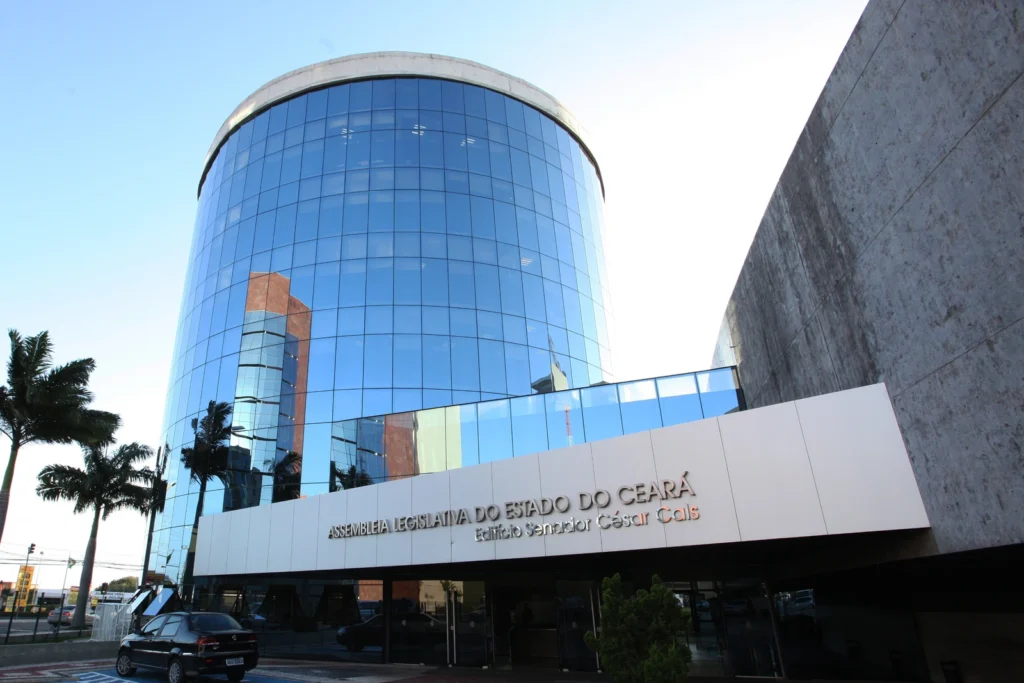 Sede da Assembleia Legislativa do Estado do Ceará (ALECE) Sede da Assembleia Legislativa do Estado do Ceará (ALECE)