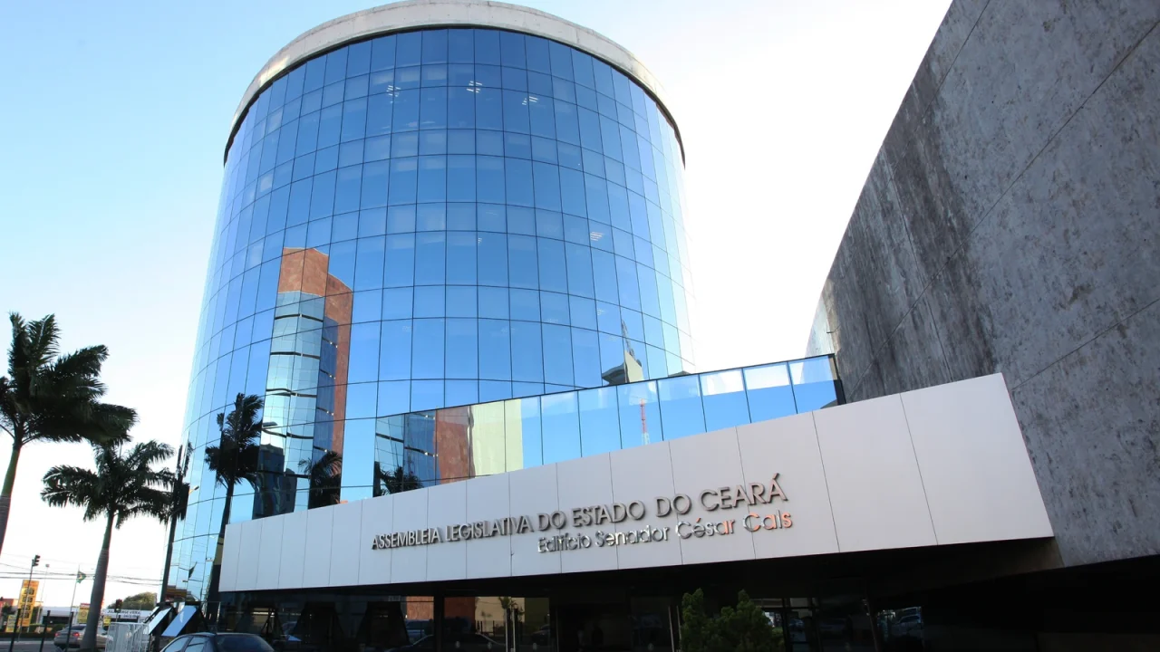Concurso ALECE: Inscrições se encerram hoje para 200 vagas; veja como participar