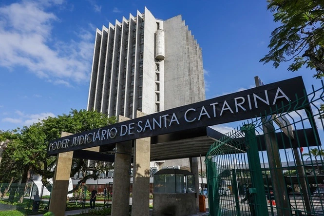 Notícia: Concurso TJ SC: locais de prova para os cargos de níveis médio e superior são divulgados pela FGV. Veja como consultar.
