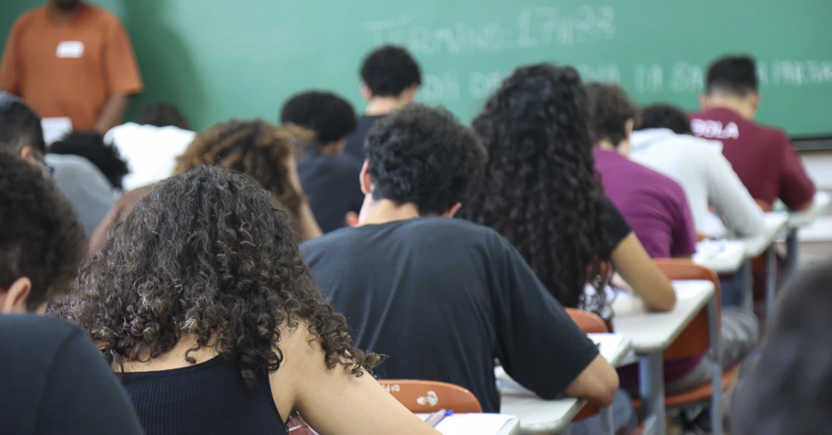 Notícia: Inscrições abertas para o Enem dos Professores! Exame bateu recorde com adesão de mais de 2 mil entes federativos. Confira o cronograma!