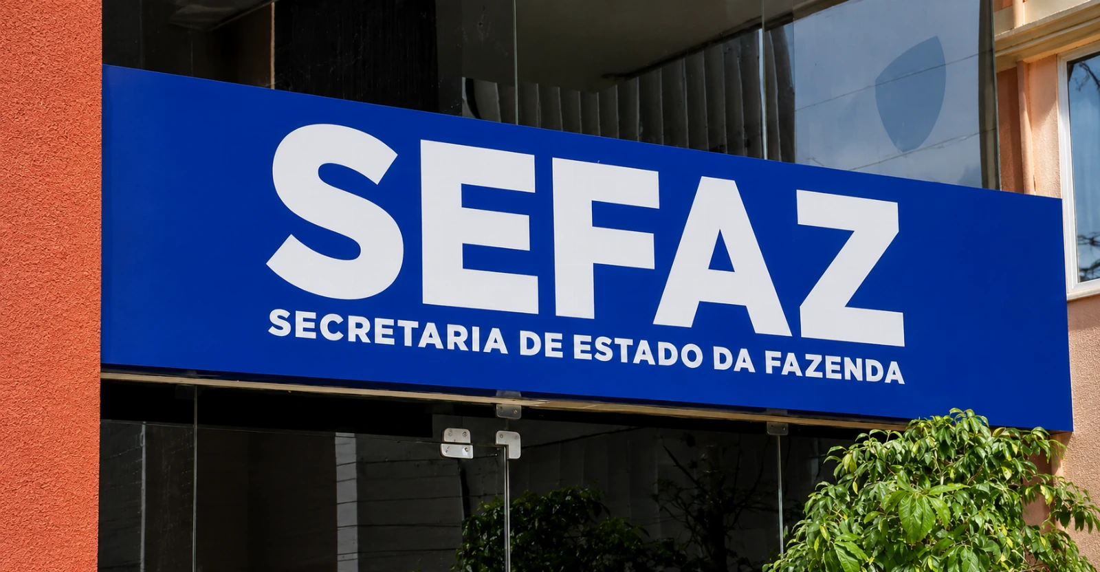 Notícia: Concurso Sefaz AL: CPOF aprova 100 vagas para Auditor e autoriza contratação de banca. Veja situação atual, cargo, salário e próximos passos.
