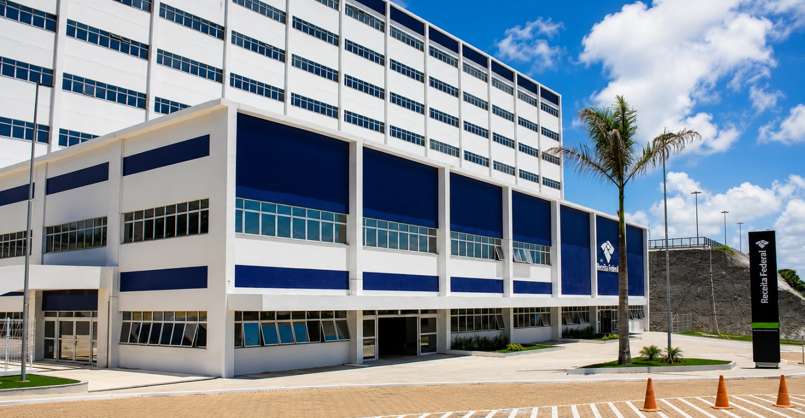 Notícia: Concurso Receita Federal: órgão institui equipe de planejamento para contratar a banca. Veja prazos do edital e as 146 vagas autorizadas.