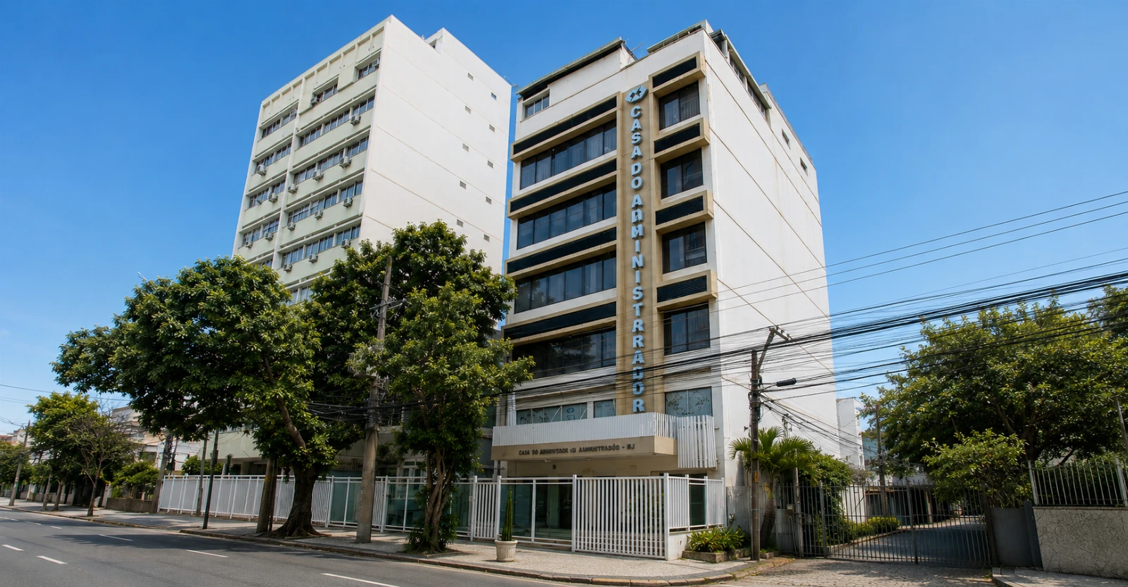Notícia: Concurso CRA RJ: edital publicado com 84 vagas de níveis médio e superior, salários a R$ 6.369, inscrições de 20/8 a 15/9 e provas em 18/10.
