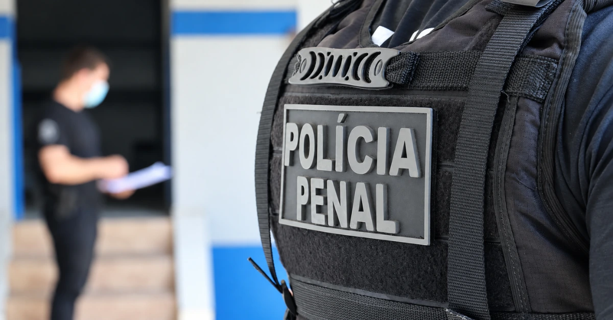 Notícia: Polícia Penal PE tem Cebraspe como banca e 700 vagas para policial penal. Veja etapas previstas, requisitos e o que falta para o edital sair.
