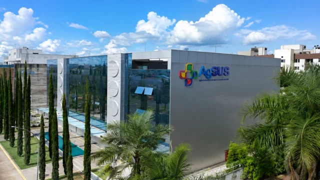 Concurso AgSUS 2026: salários de até R$ 10,3 mil