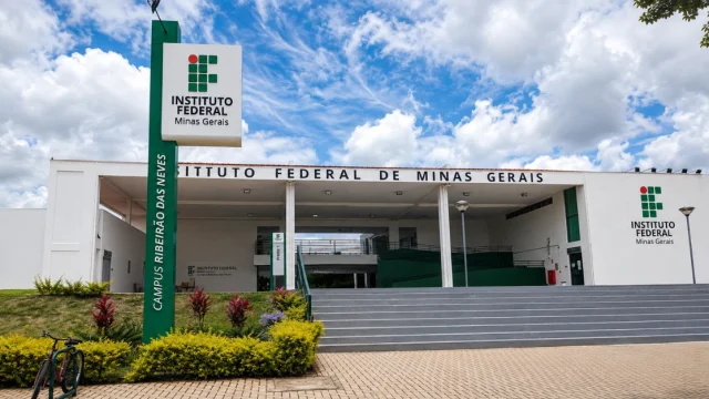 Concurso IFMG: MEC autoriza 45 vagas de professor com ganhos de até R$ 14,9 mil