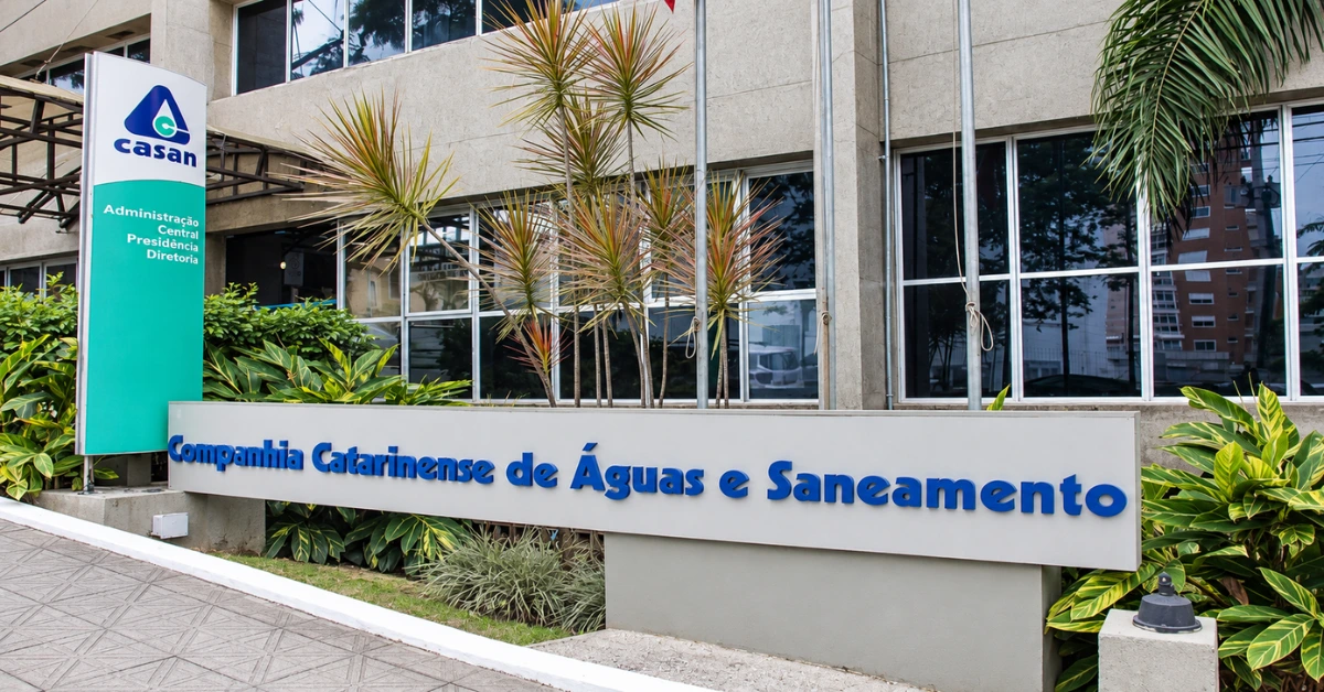 Notícia: CASAN SC 2026 tem 3 editais, 40 vagas e salários de até R$ 12.600,62. Inscrições até 5 de outubro pelo Instituto AOCP; provas em 22/11.