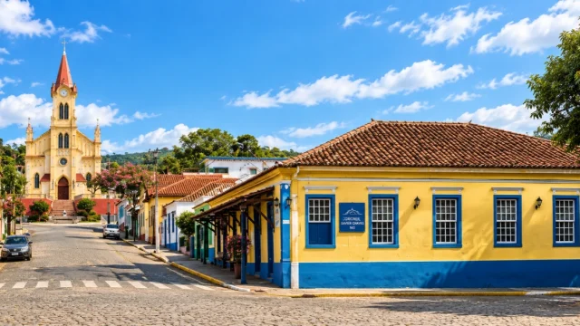 Concurso Câmara de Coronel Xavier Chaves: 3 vagas