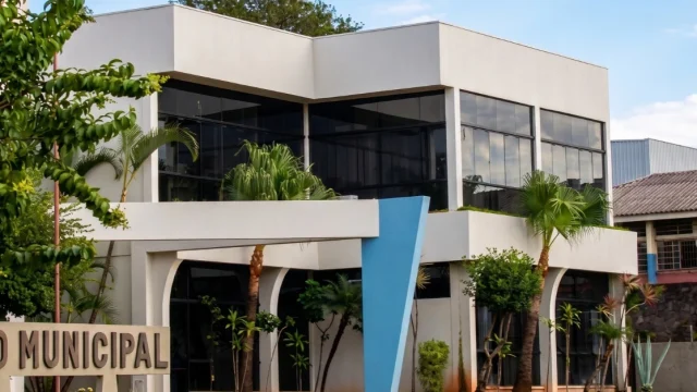 Concurso Prefeitura de Quedas do Iguaçu: 140 vagas