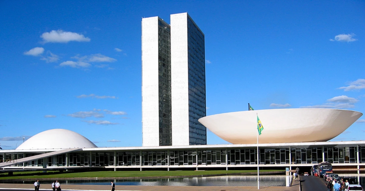 SAIU Concurso Câmara dos Deputados: 184 vagas para Analista a R$ 32 MIL