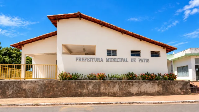 SAIU Concurso Prefeitura de Patis MG: 154 vagas até R$ 13,5 MIL