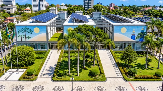 Concurso Prefeitura de Curitiba: três editais com 348 vagas