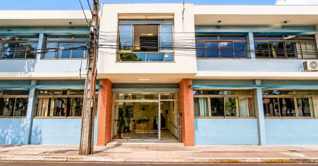 Concurso Prefeitura de Alvinópolis MG: edital publicado com 172 vagas; inscrições começam em 16 de novembro